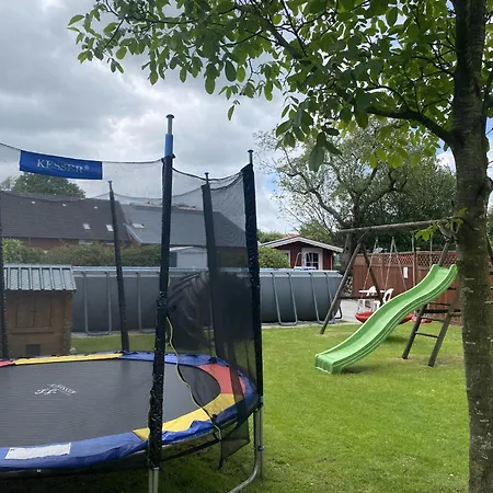 아파트 Reihenhaus In Strackholt Mit Beheiztem Pool Grossefehn