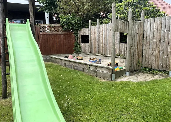 Reihenhaus In Strackholt Mit Beheiztem Pool *